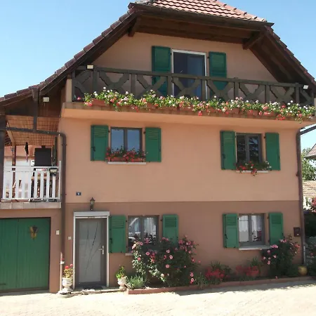 Holiday home Les Rosiers