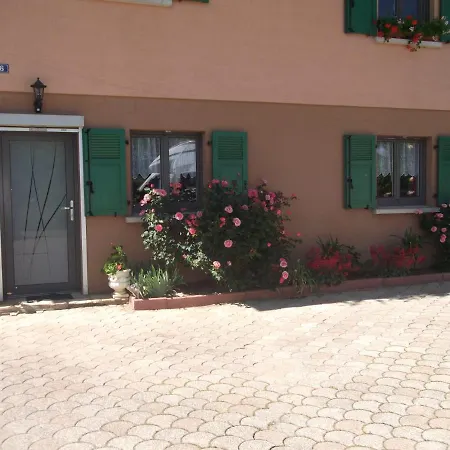 Les Rosiers Nyaraló